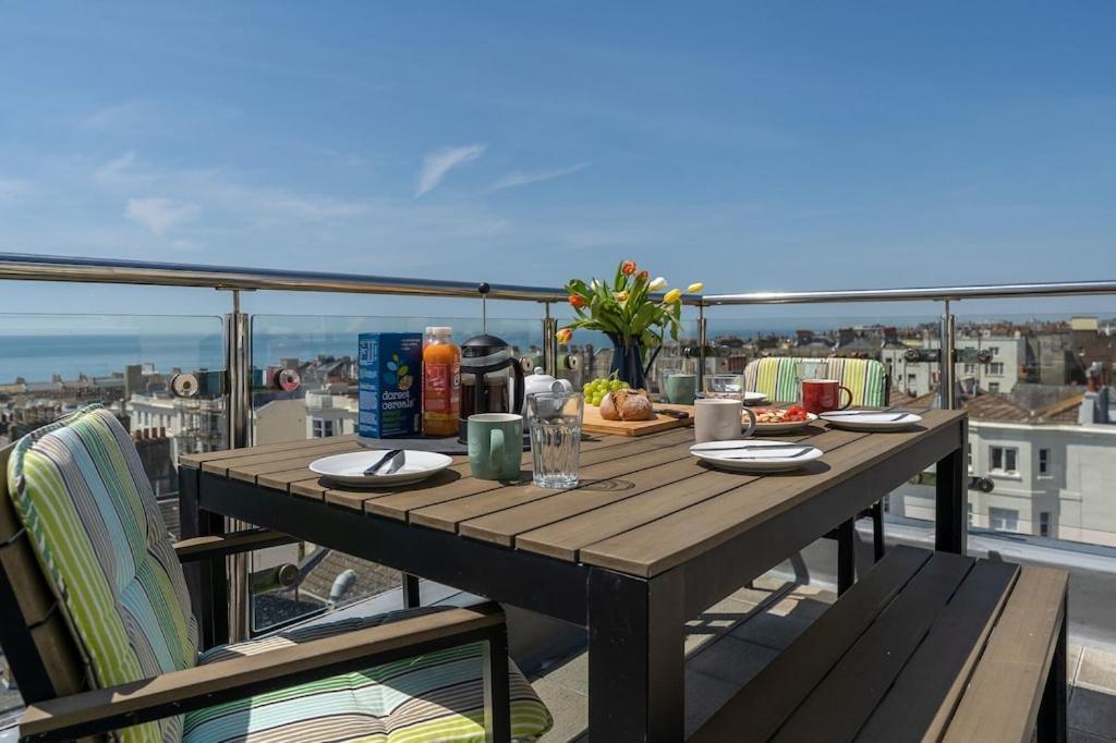 شقة Seabrighton Penthouse With Private Sea View Roof Terraces المظهر الخارجي الصورة